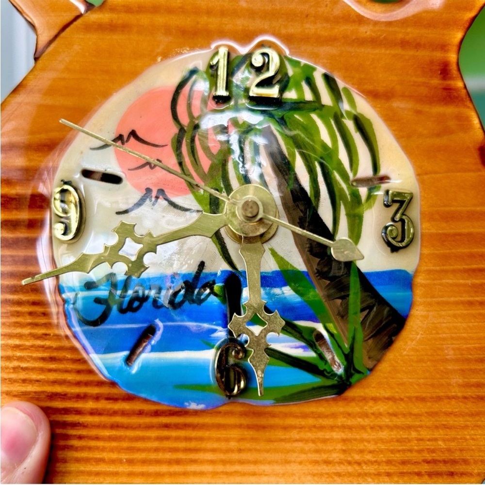 VTG American Florida State Teapot Kettle Shaped Painted Glazed Sand Dollar Clock - Picture 5 of 9